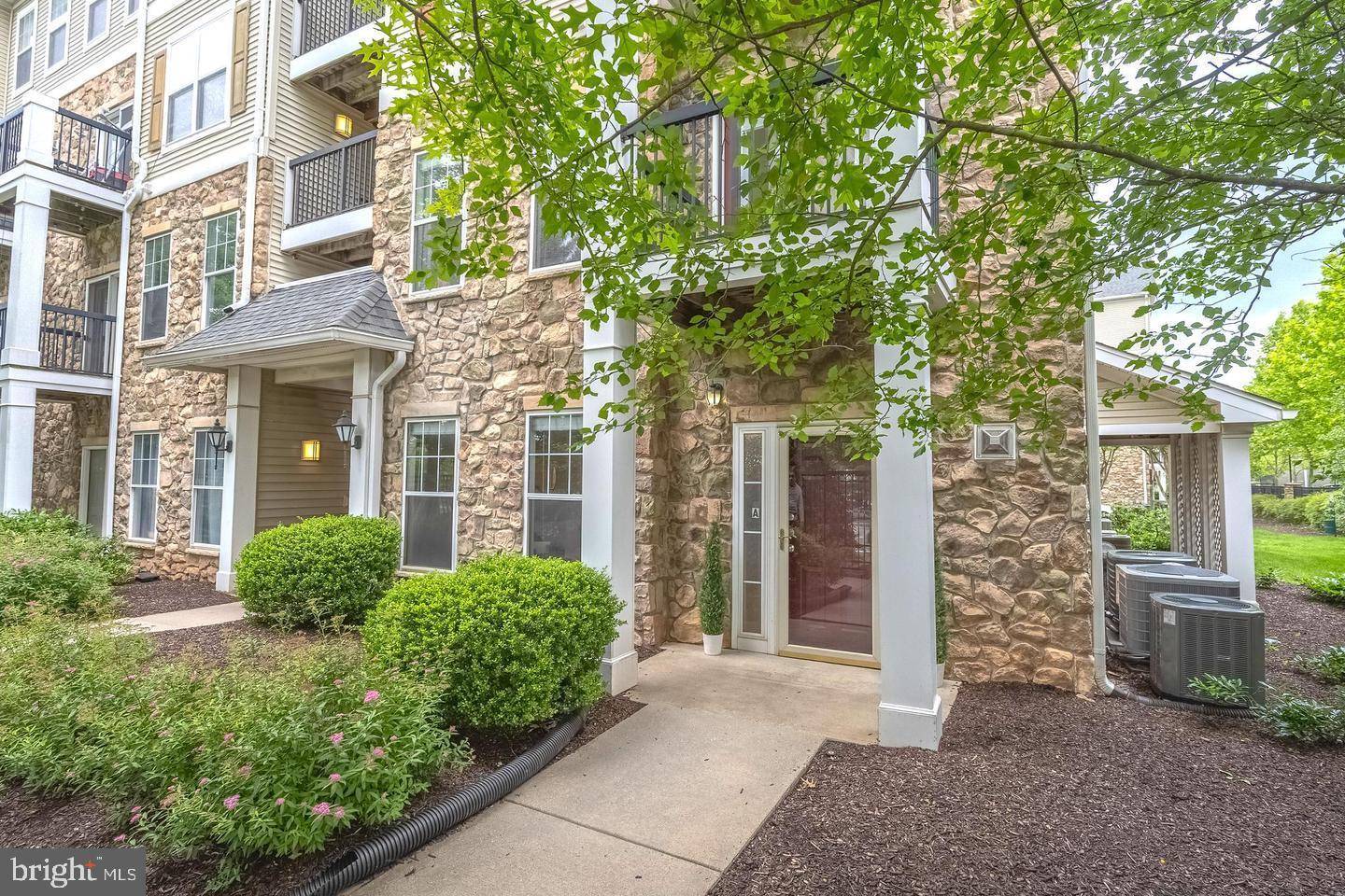 Centreville, VA 20120,5115 TRAVIS EDWARD WAY #A