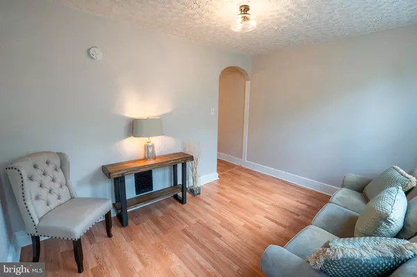 Lancaster, PA 17602,328 HAND AVE