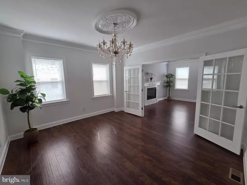 494 W KING ST, Philadelphia, PA 19144