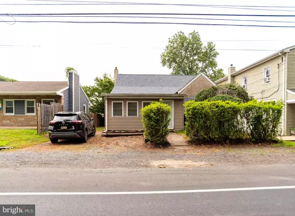 1114 STATE RD, Croydon, PA 19021