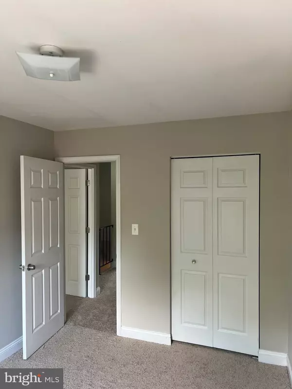 Frederick, MD 21703,553 COTSWOLD CT