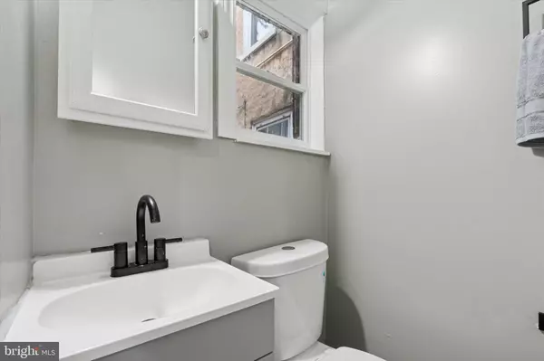 Philadelphia, PA 19142,6517 GREENWAY AVE