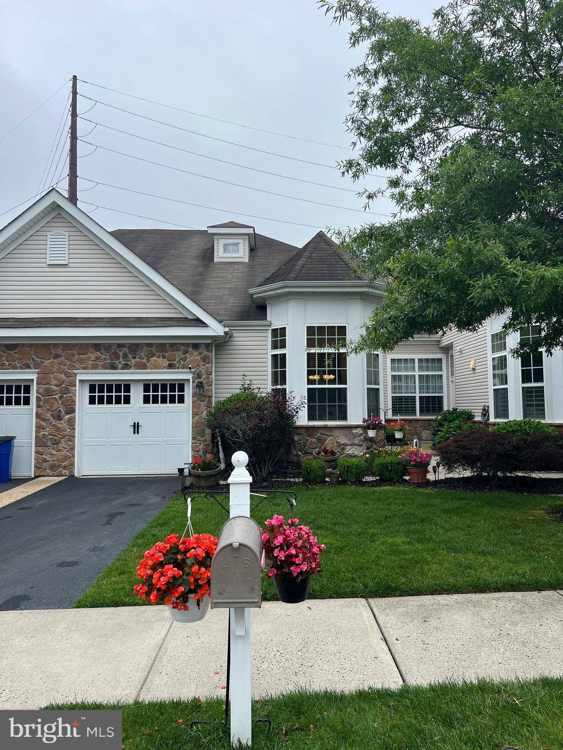 86 ABLES RUN DR, Absecon, NJ 08201