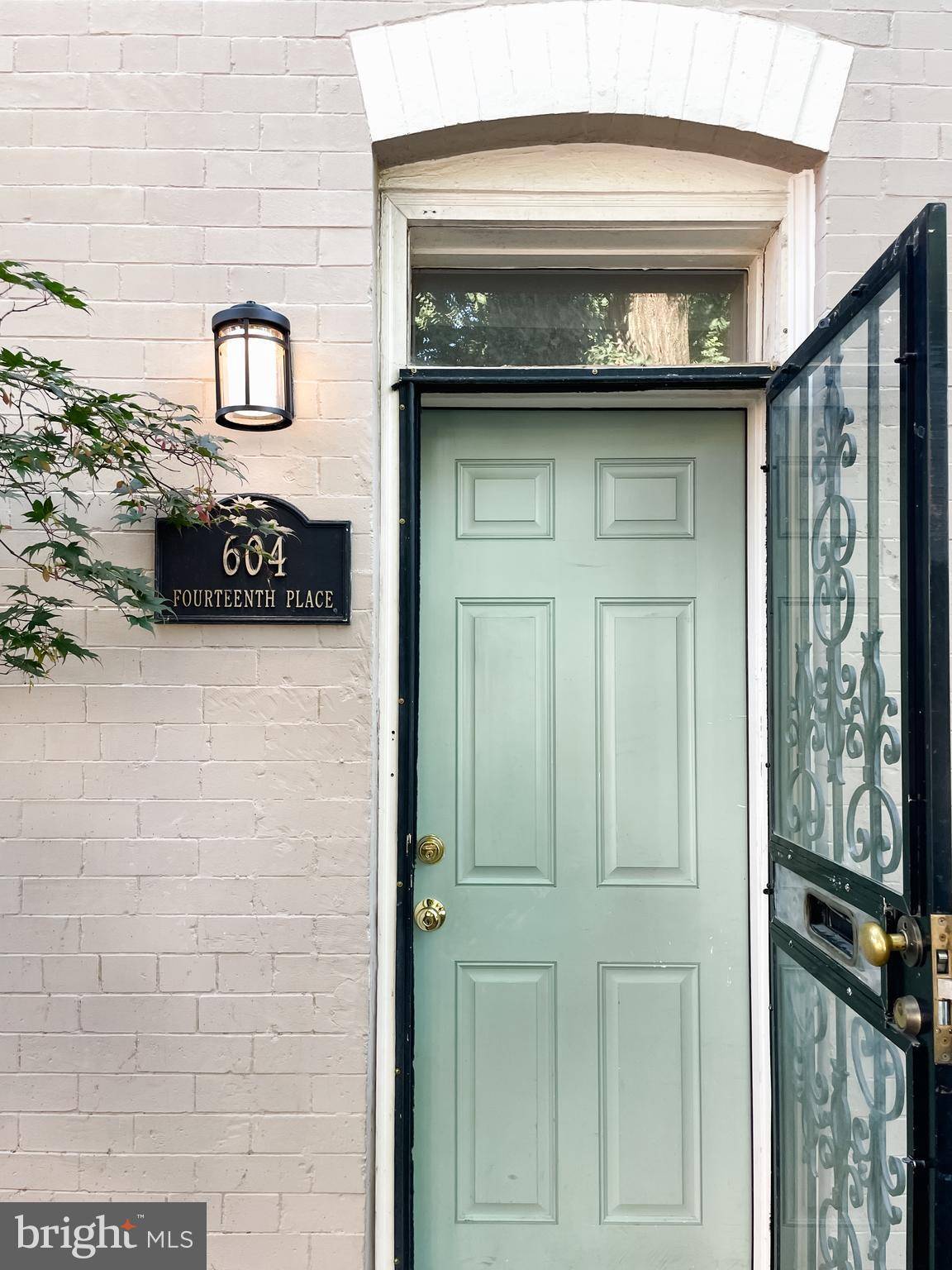 Washington, DC 20002,604 14TH PL NE