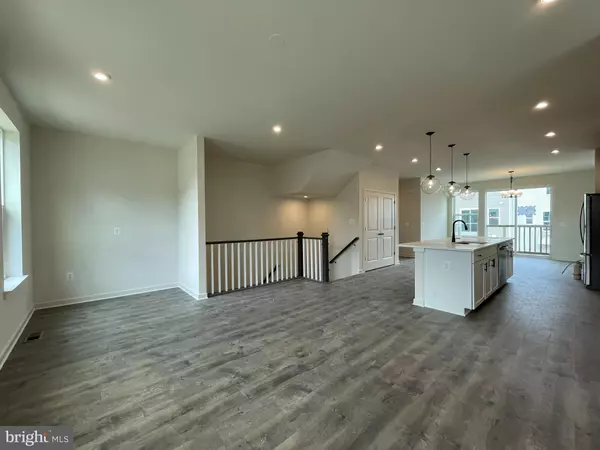 Dumfries, VA 22026,17918 ALICIA AVE