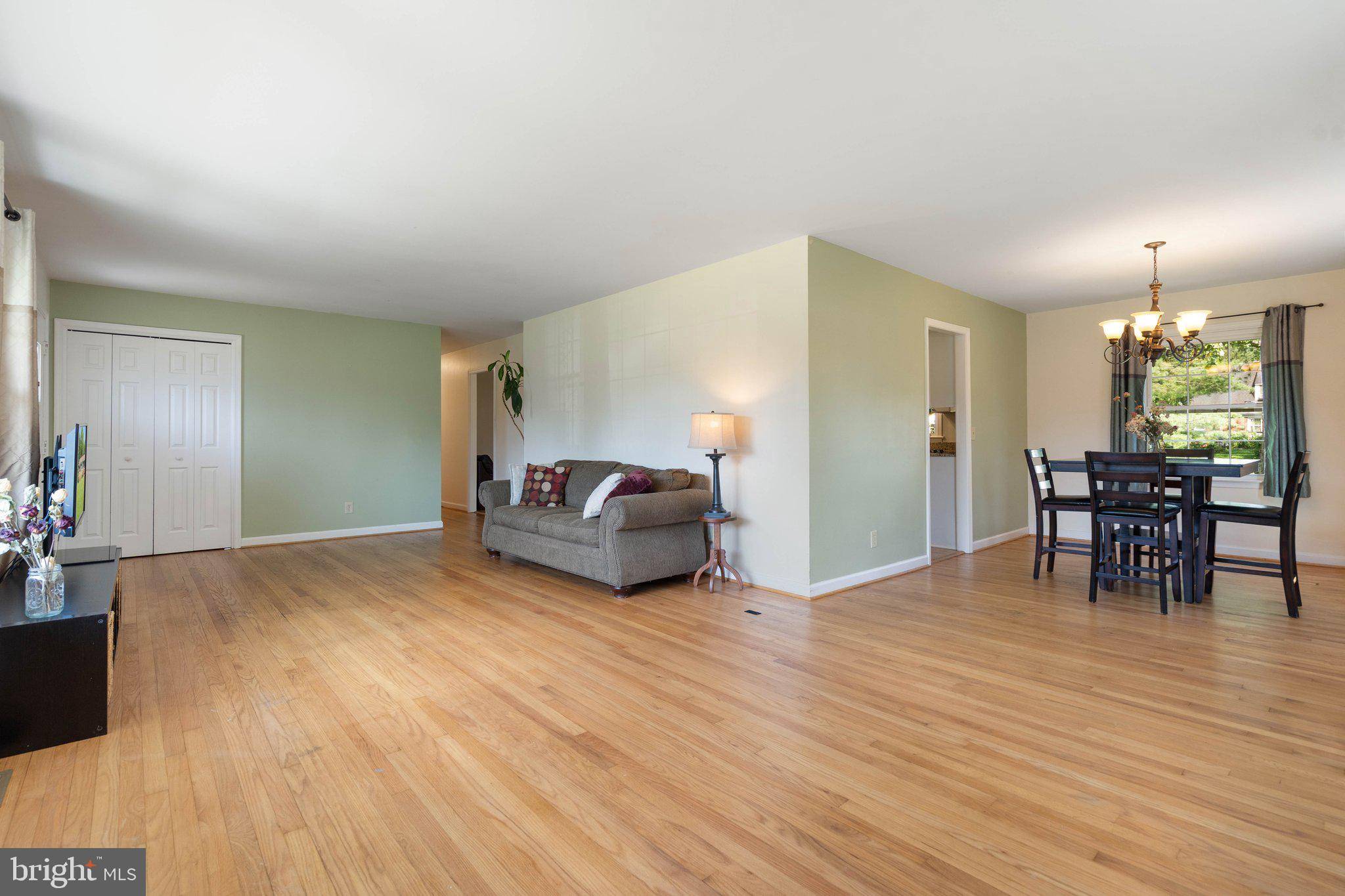 Warrenton, VA 20186,131 MOSER RD