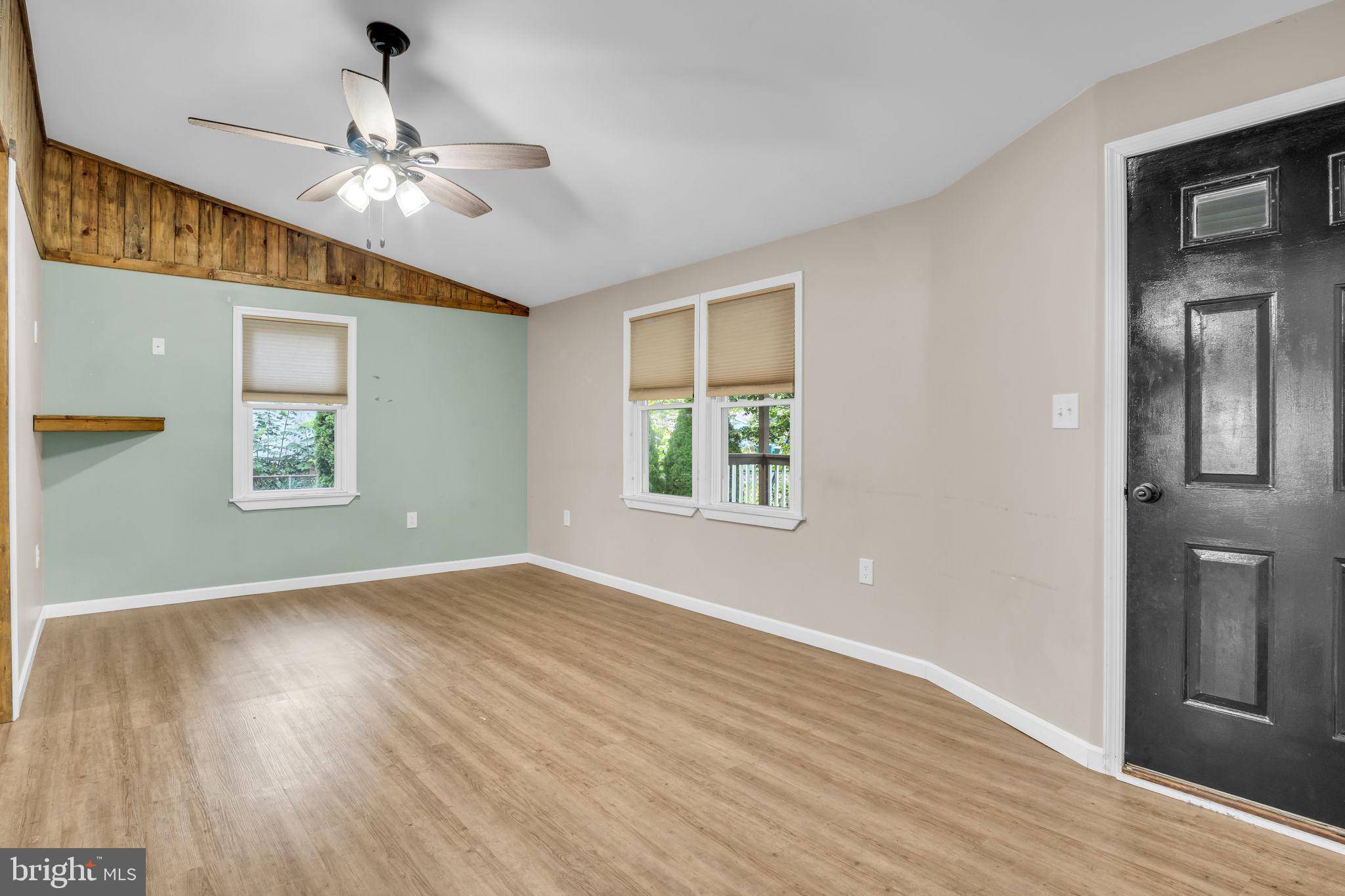 Mount Holly Springs, PA 17065,622 W PINE ST