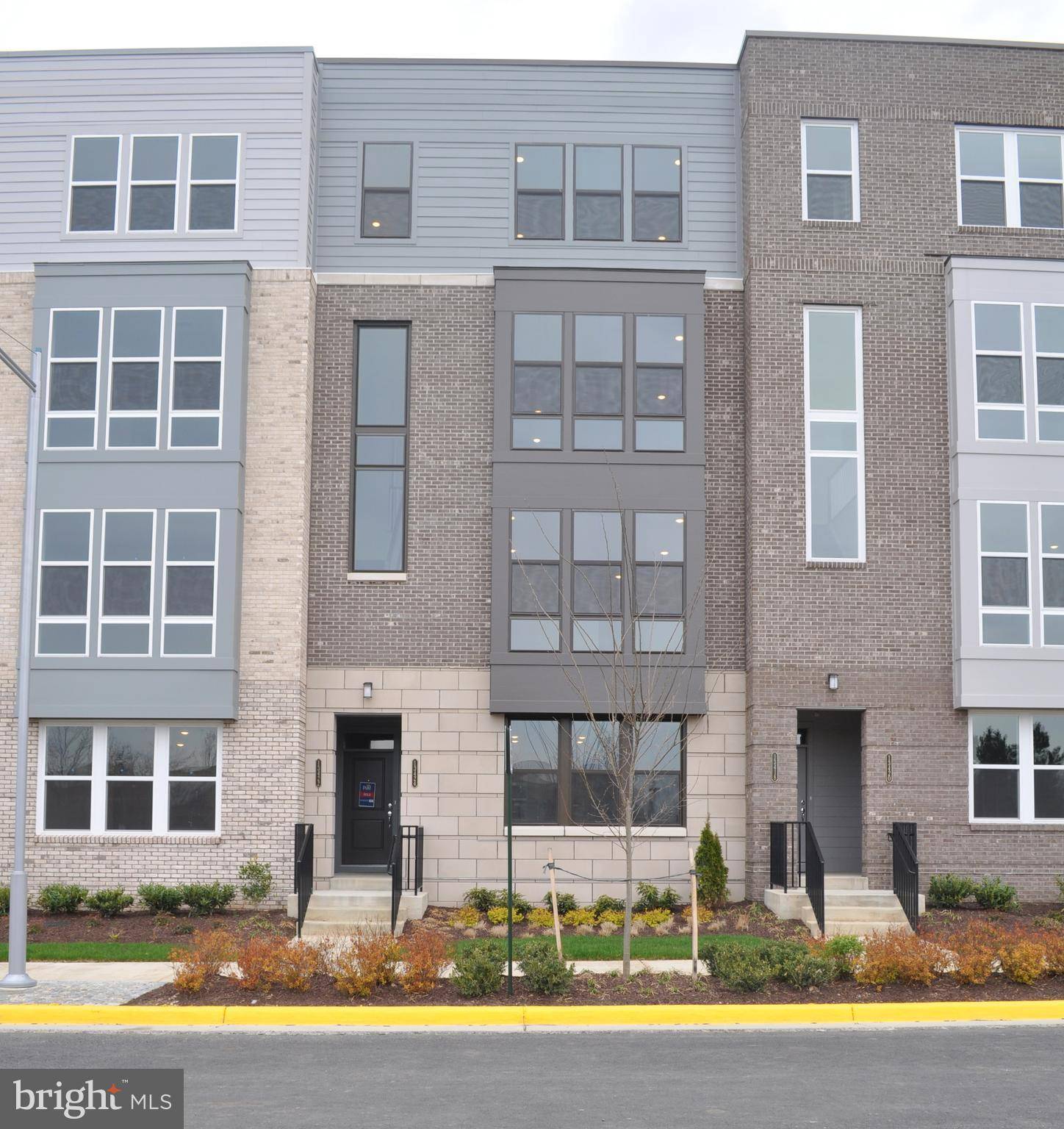 13424 ARROWBROOK CENTRE DR #8, Herndon, VA 20171
