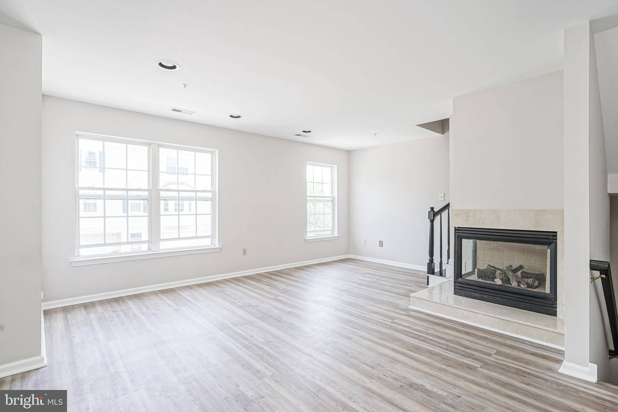 Palmyra, NJ 08065,6008 RIVERFRONT DR