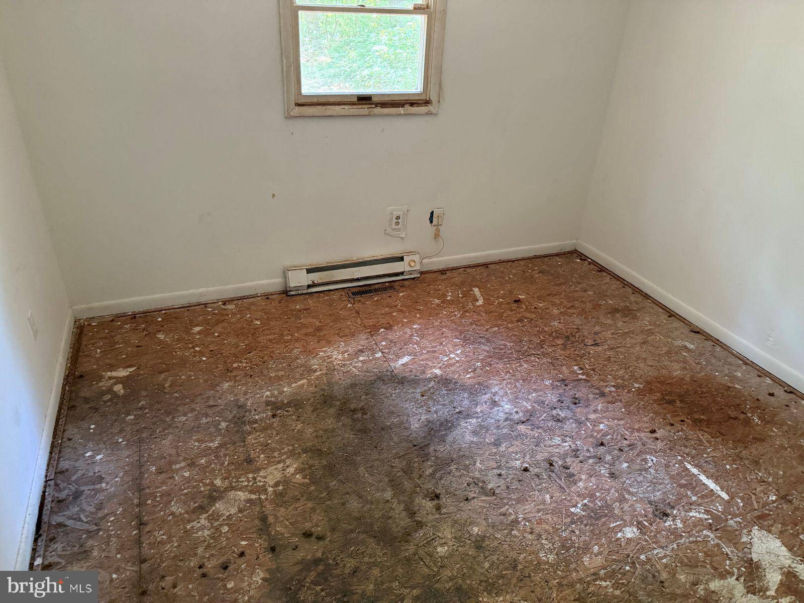 Salisbury, MD 21801,414 SARAH LN