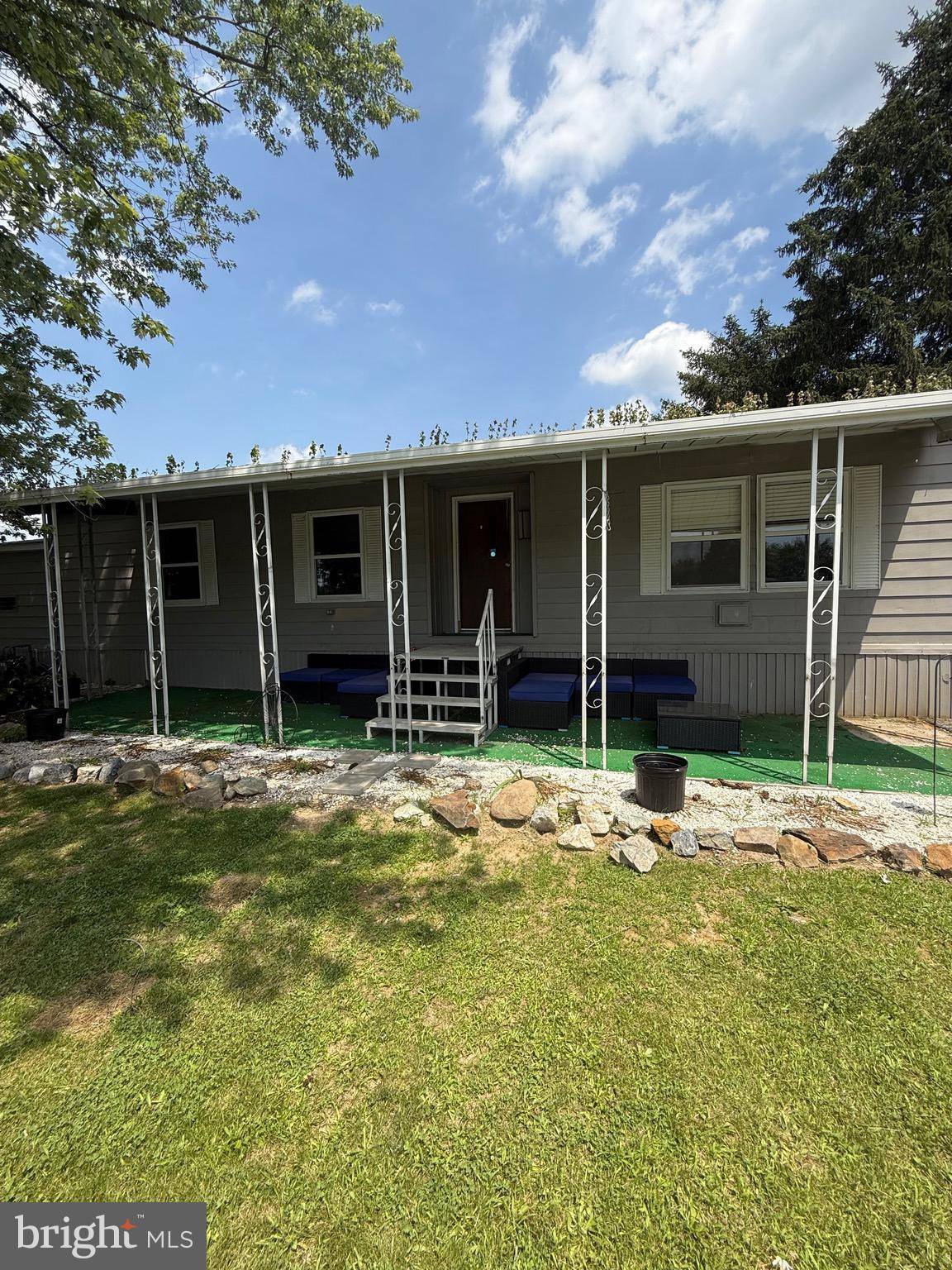 Mount Wolf, PA 17347,703 LAKE DR