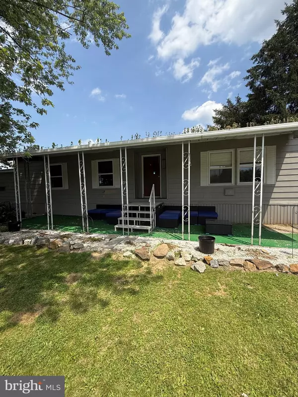 Mount Wolf, PA 17347,703 LAKE DR