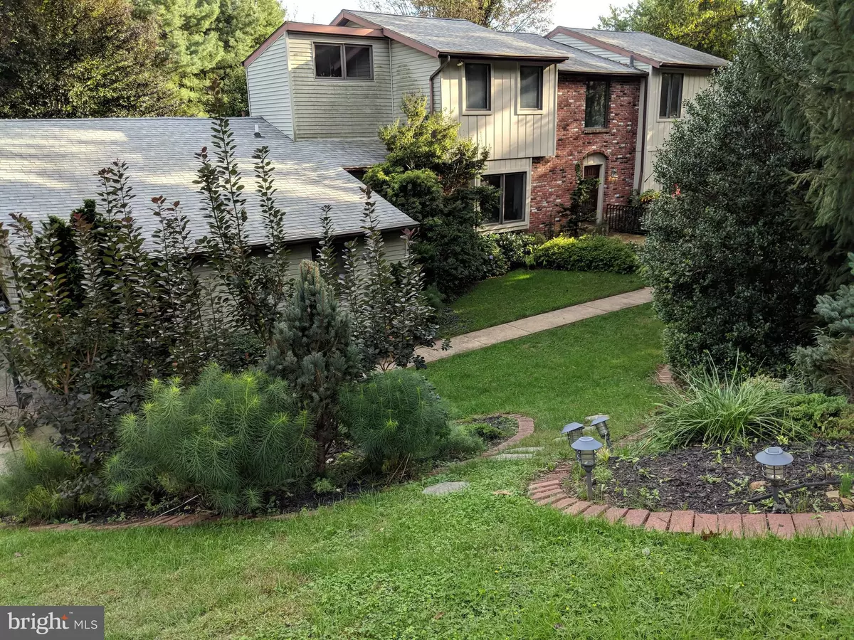 Wayne, PA 19087,690 TWIN BRIDGE DR