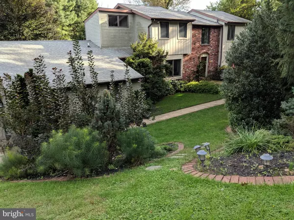690 TWIN BRIDGE DR, Wayne, PA 19087