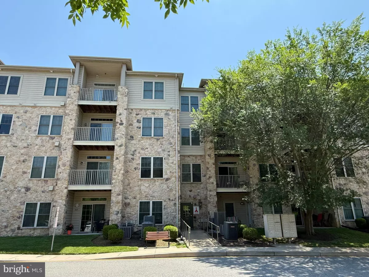 Newark, DE 19713,3000-UNIT FOUNTAINVIEW CIR #3204