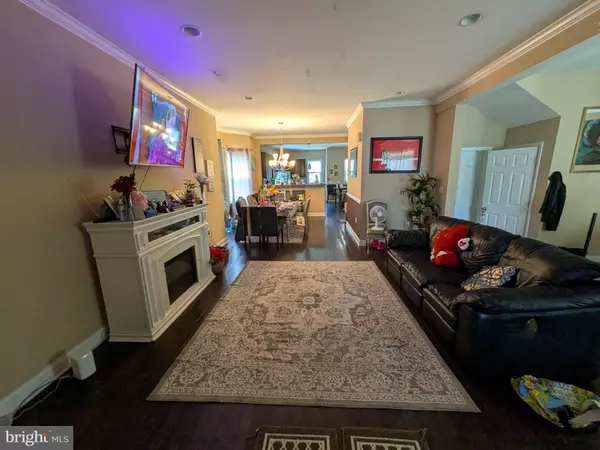 Baltimore, MD 21215,4203 PENHURST AVE