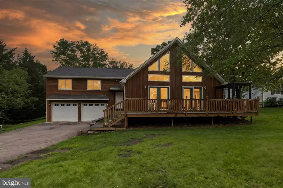 4 JOHNSON DR, East Berlin, PA 17316