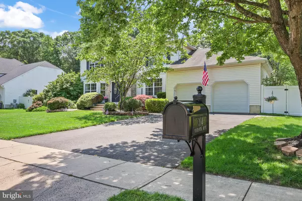 Jackson, NJ 08527,304 MACKENZIE DR