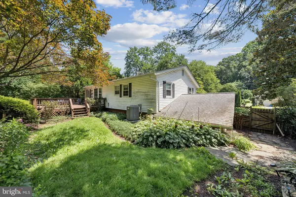 Gaithersburg, MD 20878,889 DIAMOND DR