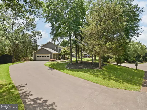 Herndon, VA 20171,13505 CLEAR LAKE CT