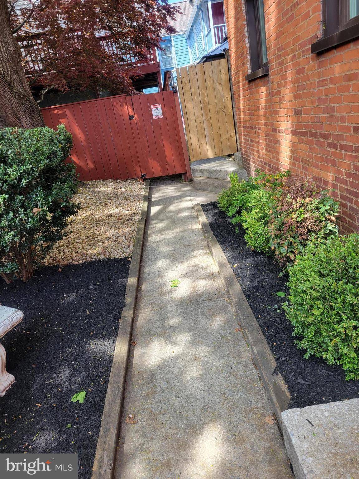 Harrisburg, PA 17102,226 CHARLES ST