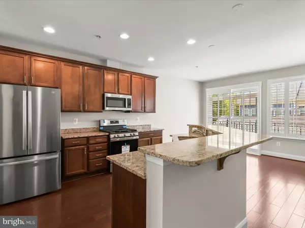 Ellicott City, MD 21043,5803 LOIS LN