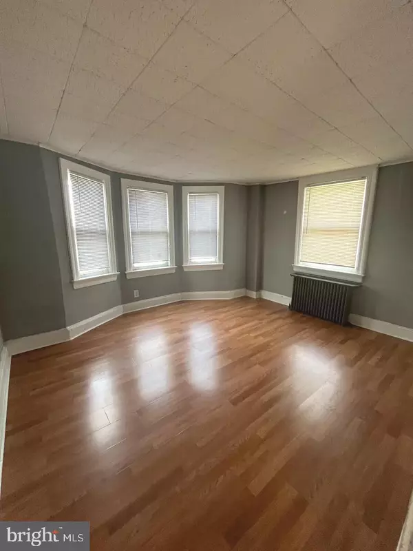 Woodbury, NJ 08096,723 N BROAD ST