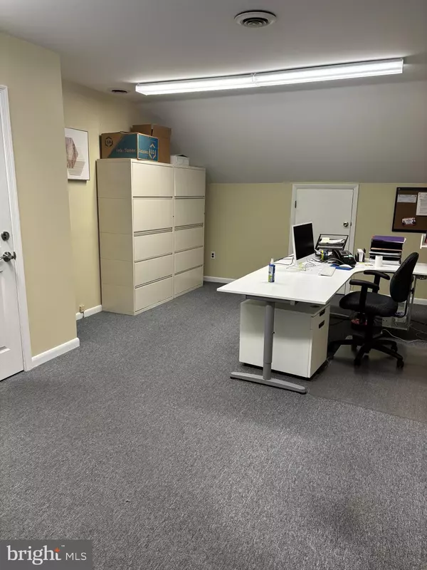 Willow Grove, PA 19090,1000 N YORK RD