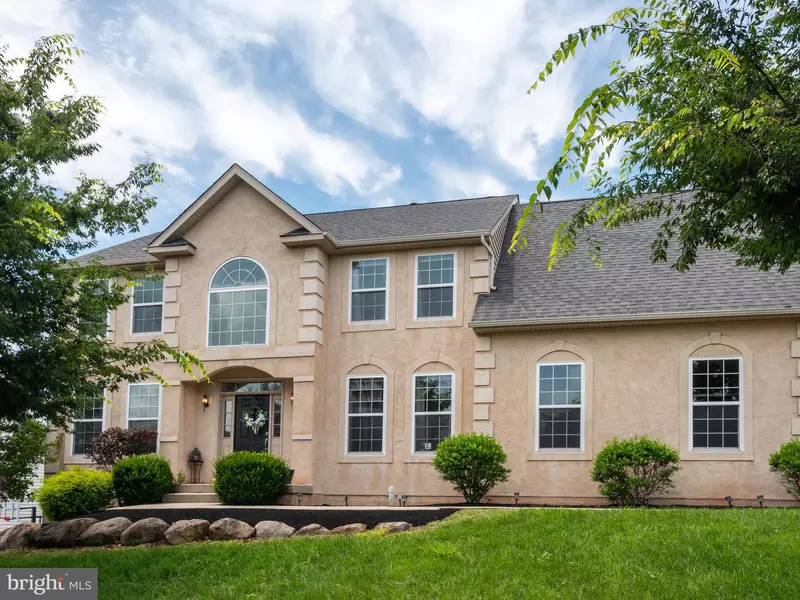 582 CHAMPIONSHIP DR, Harleysville, PA 19438