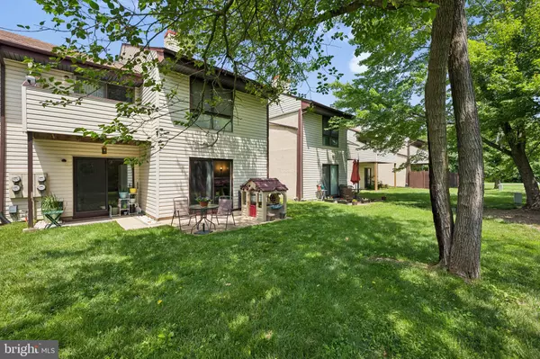 Mount Laurel, NJ 08054,12-A DAISY LA