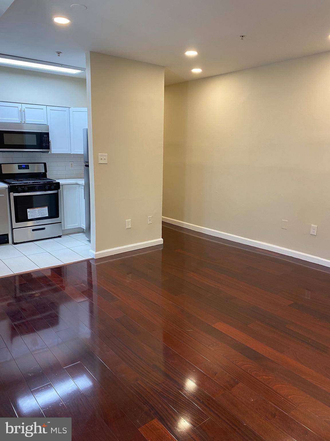 Washington, DC 20009,1436 W ST NW #304