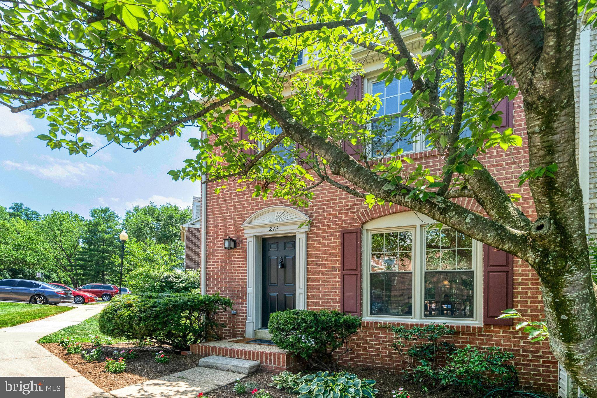212 ELLSWORTH ST, Alexandria, VA 22314