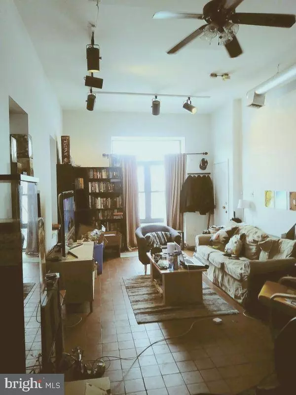 Philadelphia, PA 19106,311 N RANDOLPH ST #1