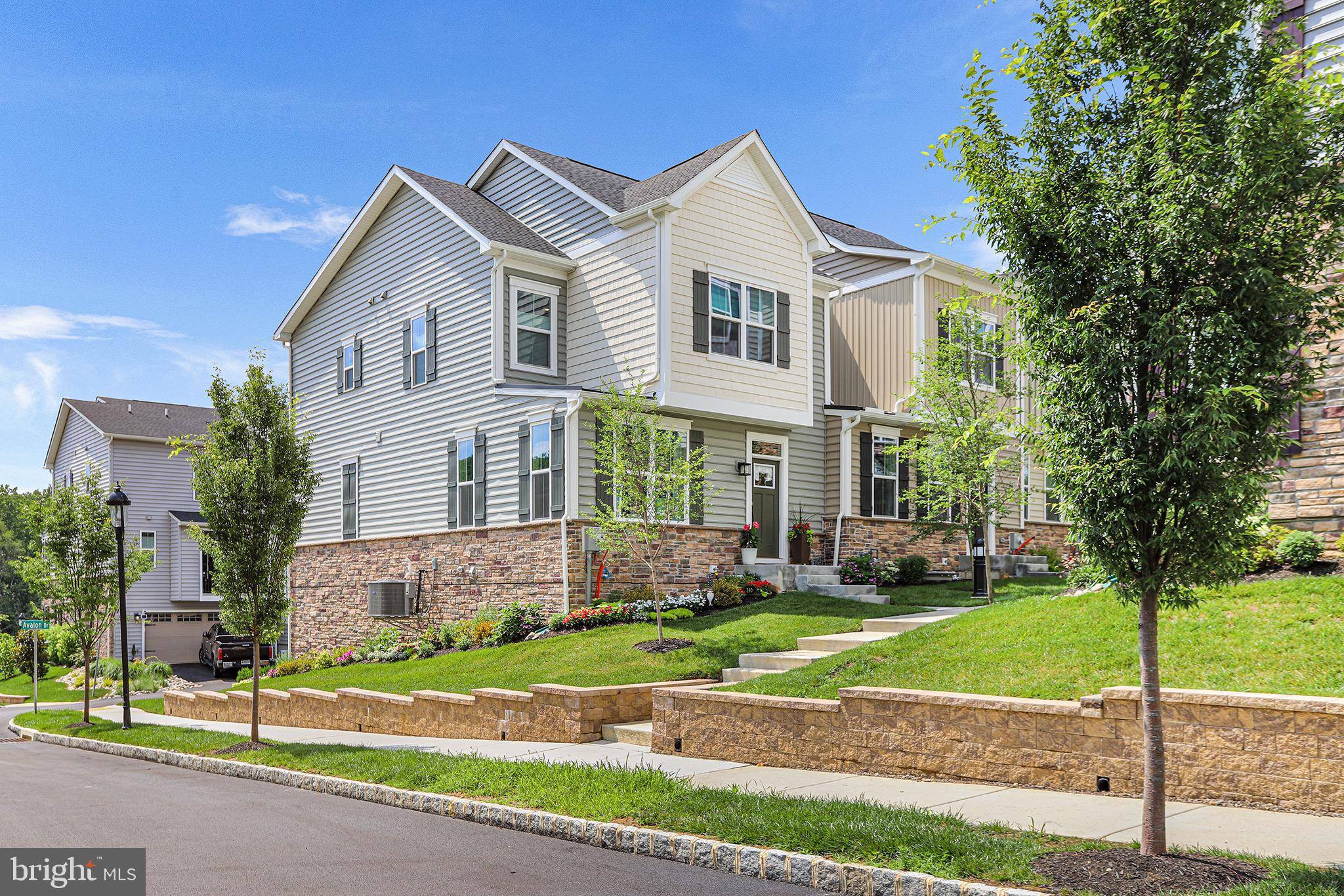 240 AVALON DR, Media, PA 19063