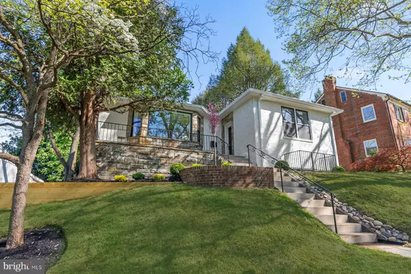 5173 LINNEAN TER NW, Washington, DC 20008