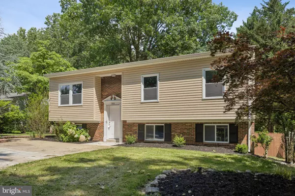 9555 LINVILLE AVE, Laurel, MD 20723