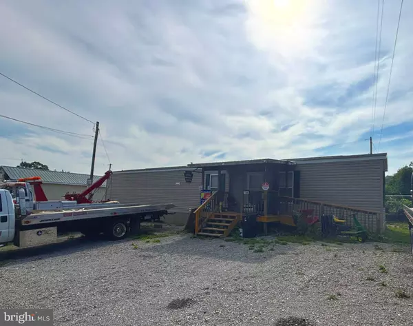 7500 HILLSIDE DR, Spring Grove, PA 17362