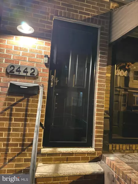 2442 S PHILIP ST, Philadelphia, PA 19148