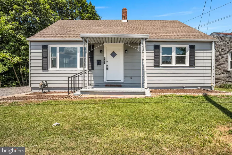 407 W MAIN STREET, Fayetteville, PA 17222