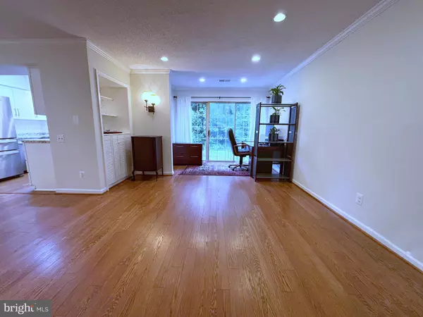 Fairfax, VA 22033,3905 GOLF TEE CT #101