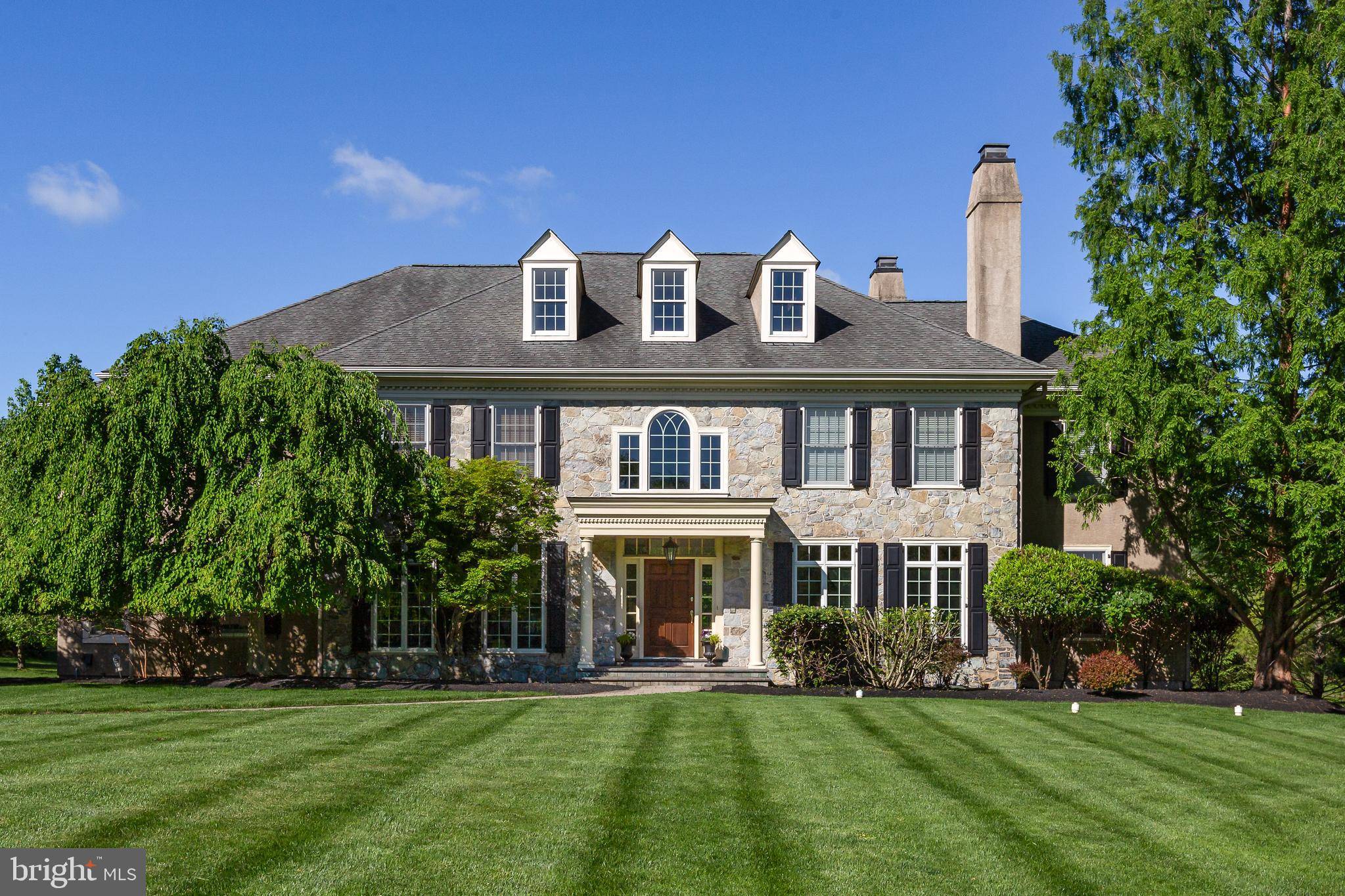 211 TWININGS LN, Wayne, PA 19087