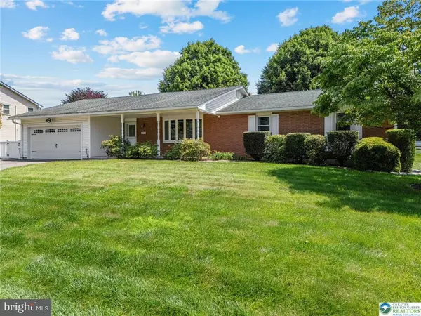 2704 PLYMOUTH DR, Easton, PA 18045