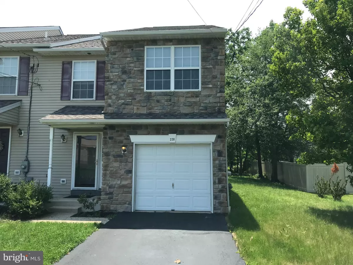 Lansdale, PA 19446,220 E MT VERNON