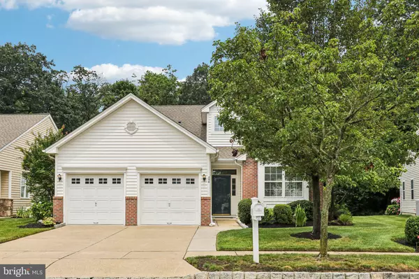 246 NIGHT HAWK CIR, West Deptford, NJ 08086