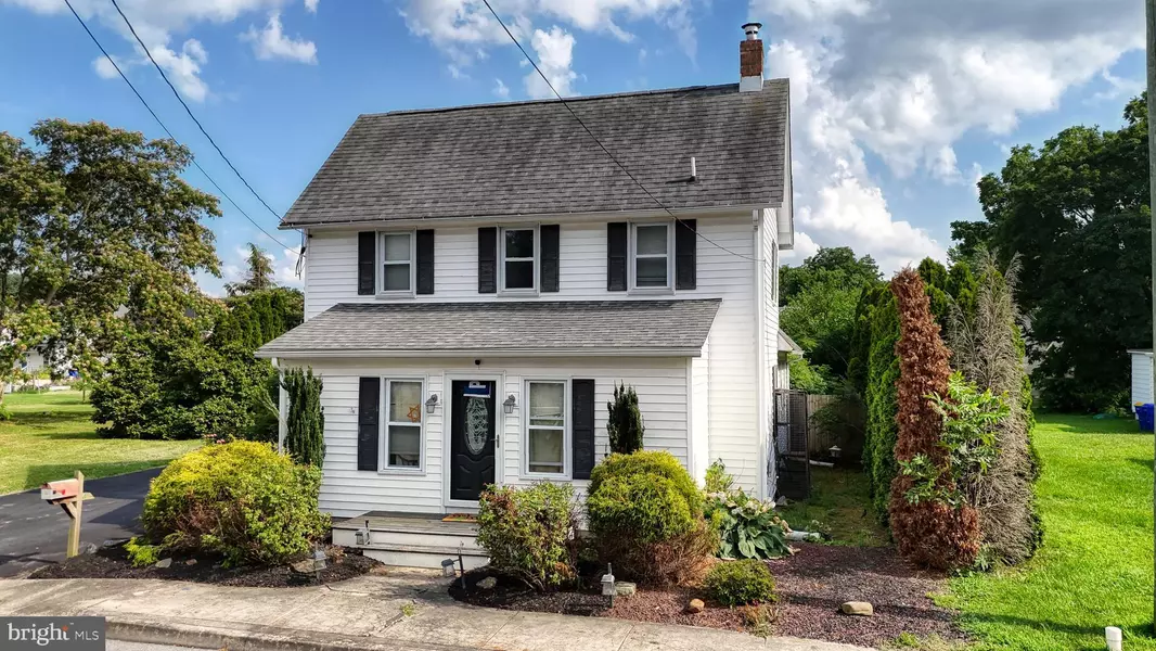 11 HIGH ST, Harrington, DE 19952