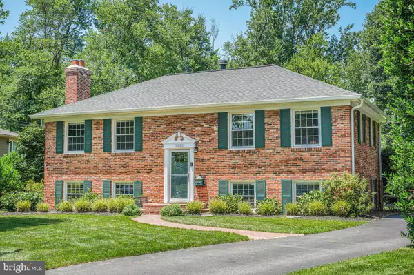 Mclean, VA 22101,1930 FOXHALL RD