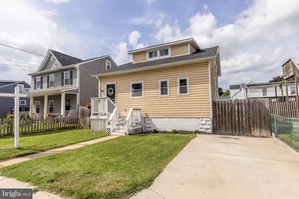 Dundalk, MD 21222,7226 HOLABIRD AVENUE