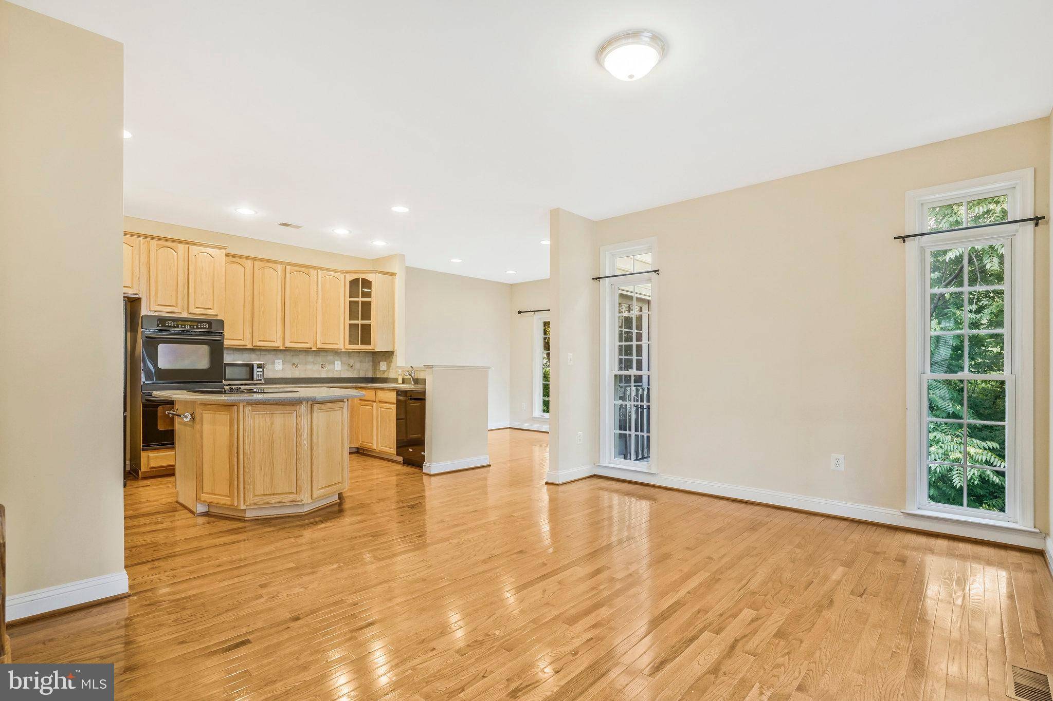 Oakton, VA 22124,9980 CYRANDALL DR