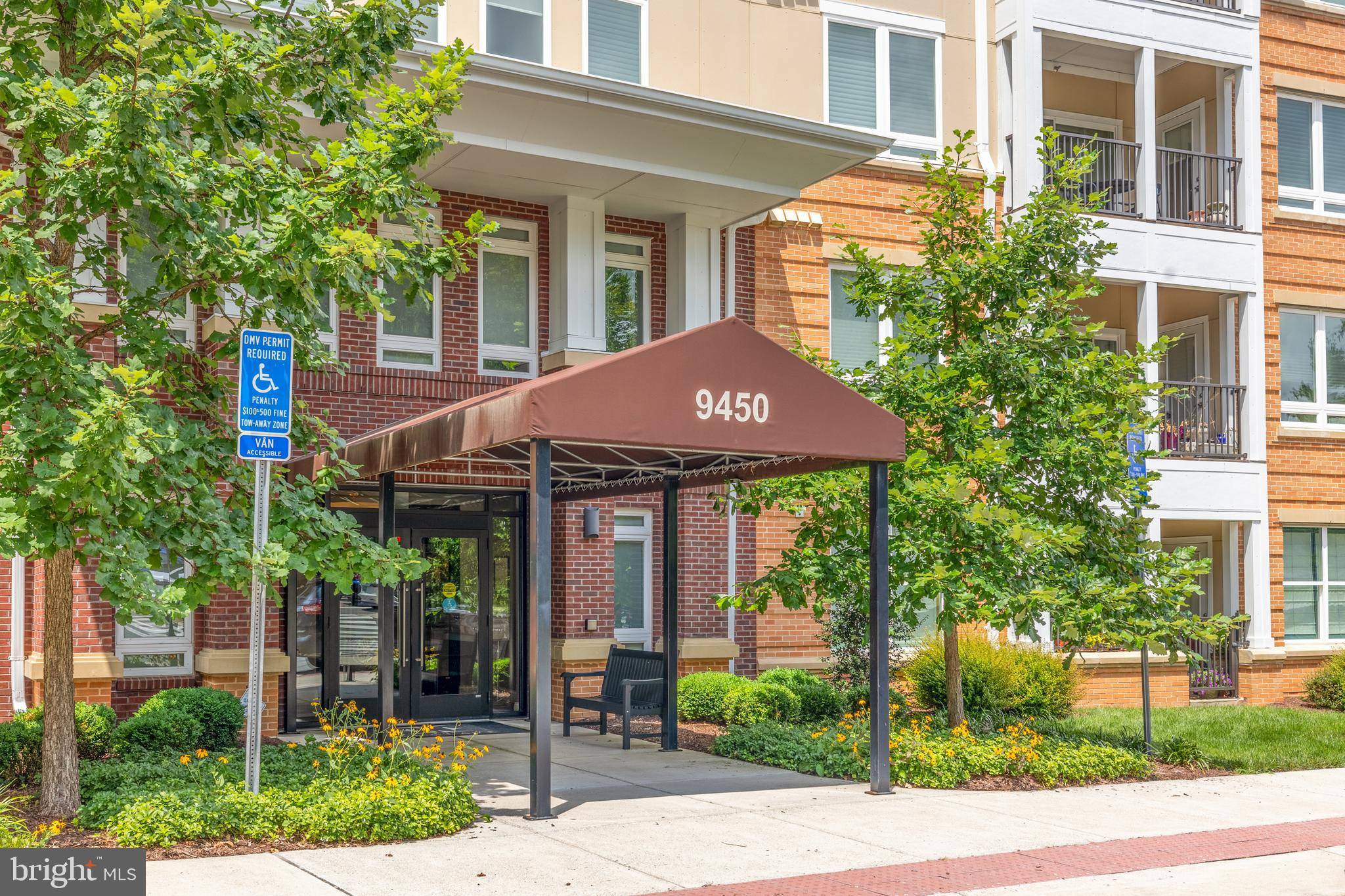 Fairfax, VA 22031,9450 SILVER KING CT #204