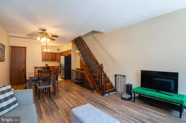 2346 S WOODSTOCK ST, Philadelphia, PA 19145